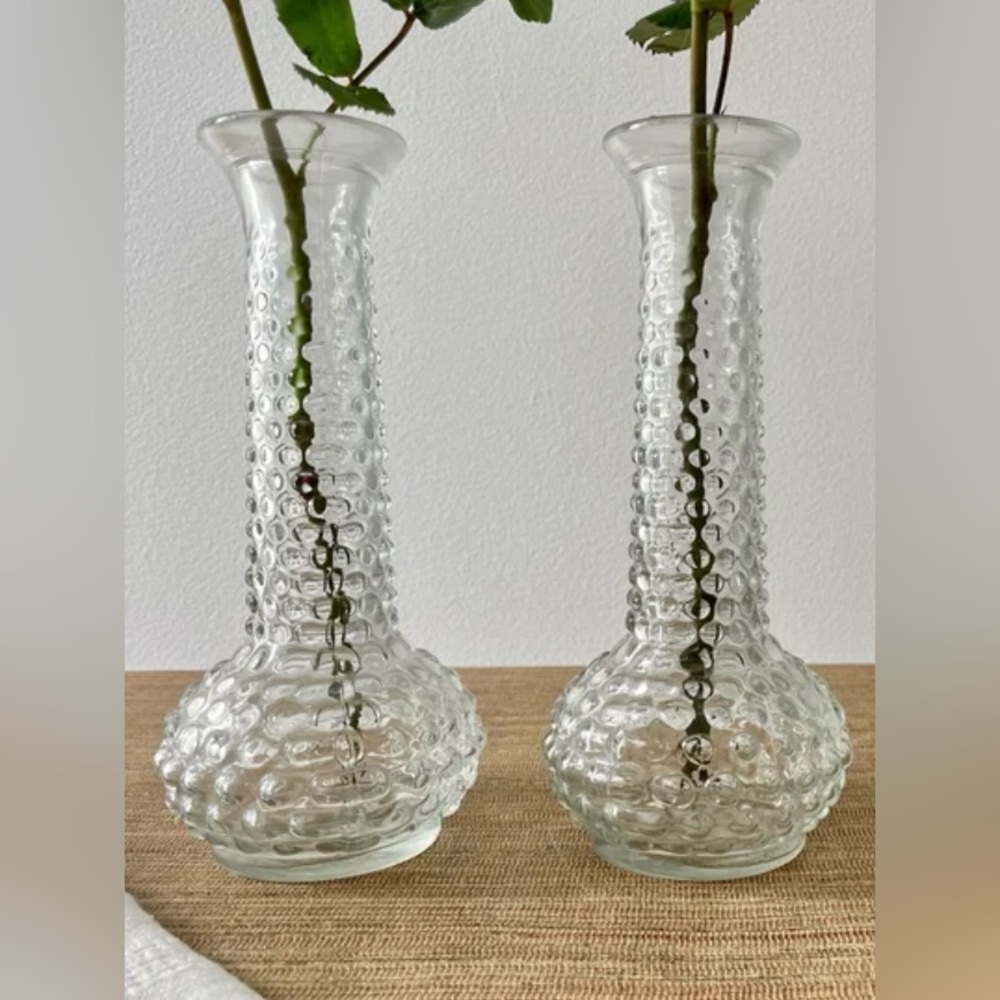 Vintage set of (2) Heirloom Hobnail Bud Vase Clear - Picture 2 of 9